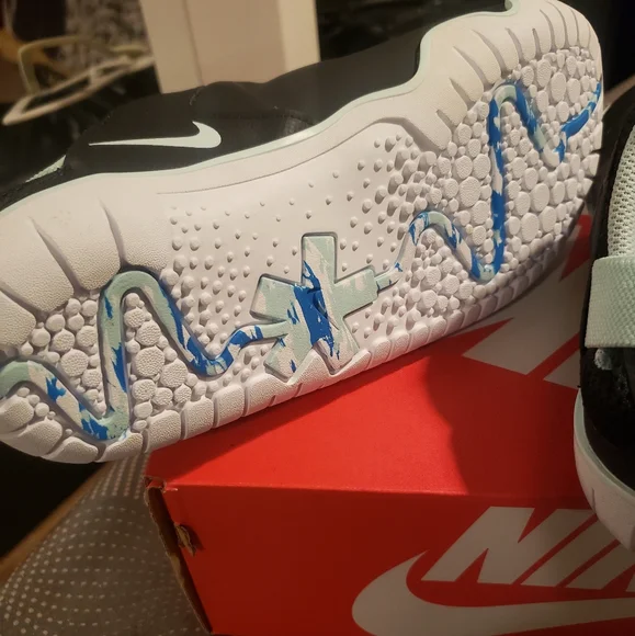 New Nike Zoom Pulse Sneakers.. - Picture 6 of 8